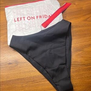 Left on Friday - NWT Throwback bottoms - Black - Medium